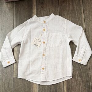 Zara White Kids Button Down Shirt with Tan Buttons